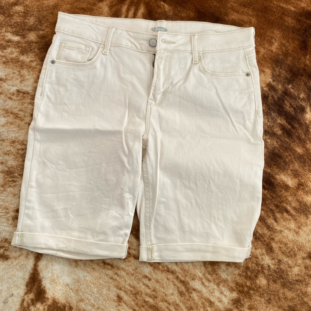 Old Navy Cuffed Cream Shorts